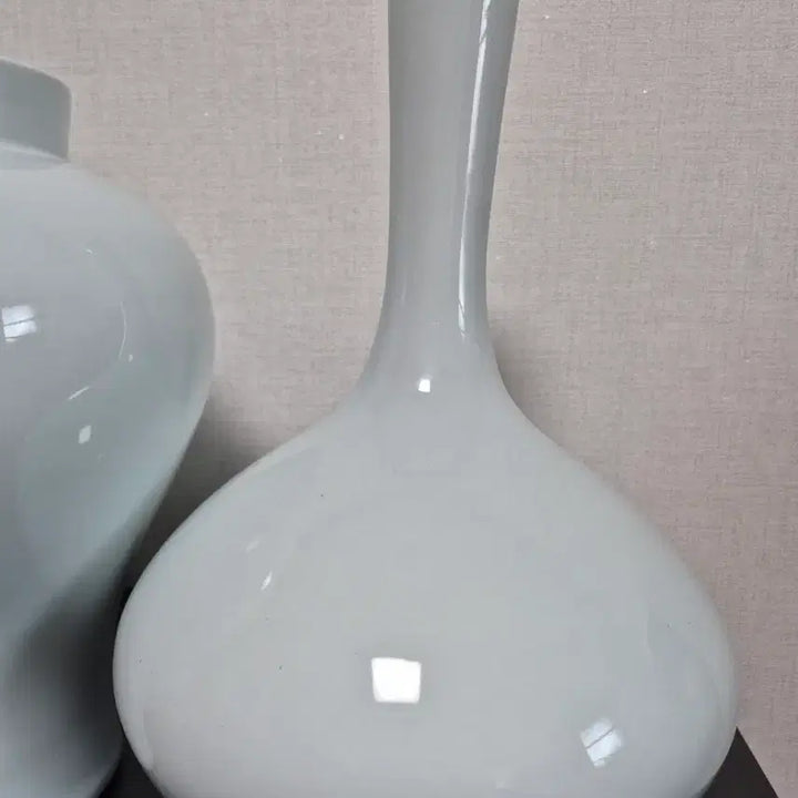 [BUNJANG] Modern White Porcelain Wine Bottle / 모던한 백자 주병