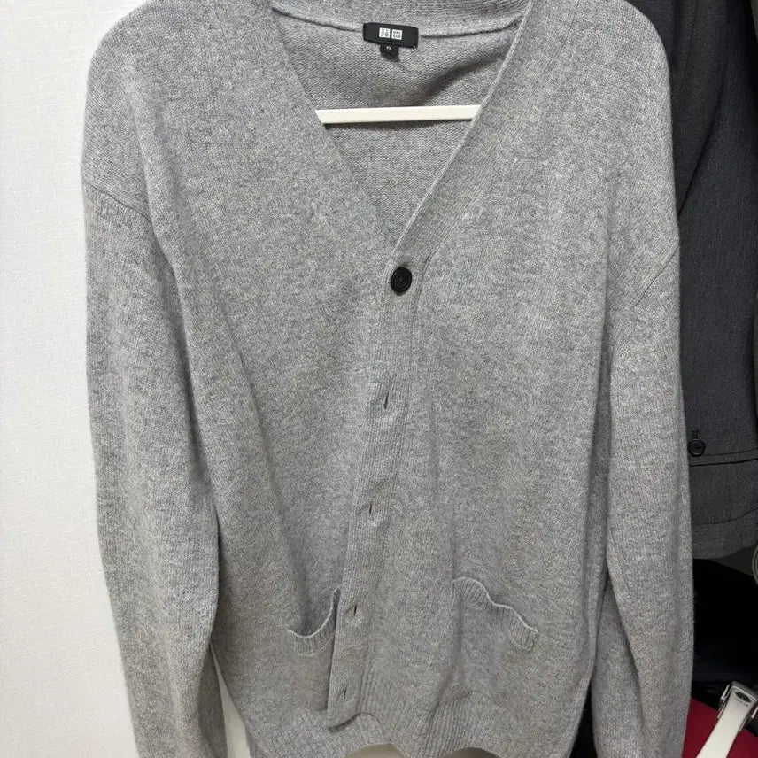 [SOLD OUT] 유니클로 v넥 램스울 가디건 XL