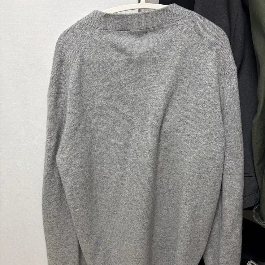 [SOLD OUT] 유니클로 v넥 램스울 가디건 XL