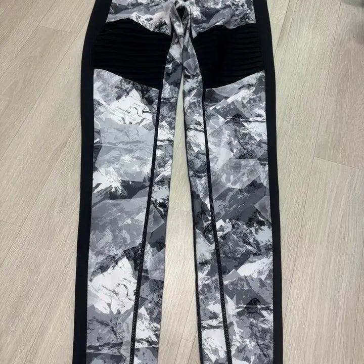 [BUNJANG] Le Coq Sportif Leggings / 르꼬끄 레깅스 판매합니다!