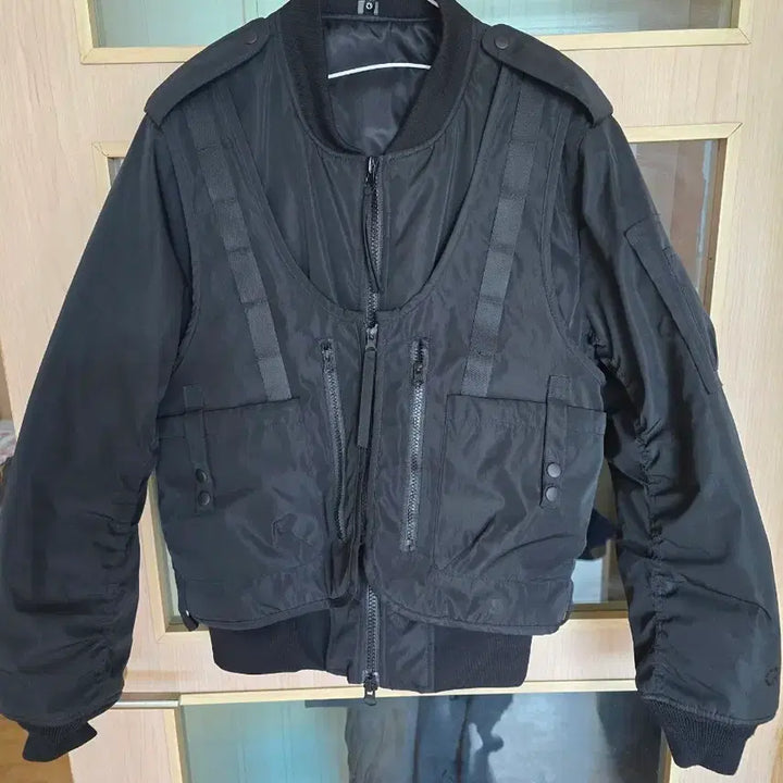 [BUNJANG] GLACK MA-1 Jacket - Black / 매력적인 디자인의 GLACK MA-1 자켓이에요블랙 입니다