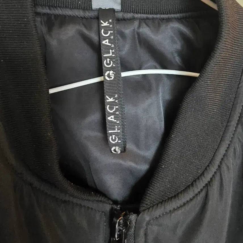 [BUNJANG] GLACK MA-1 Jacket - Black / 매력적인 디자인의 GLACK MA-1 자켓이에요블랙 입니다