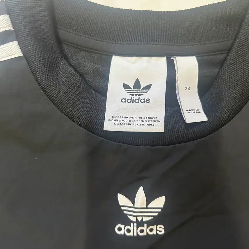 [BUNJANG] Adidas Three-Stripe T-Shirt Black XS / 아디다스 삼선 반팔 티셔츠 블랙 XS .(72)