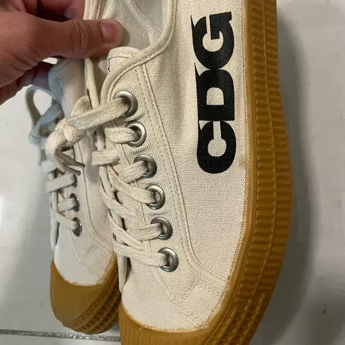 [BUNJANG] Comme des Garcons Novesta Sneakers / 꼼데가르송 노베스타 스니커즈