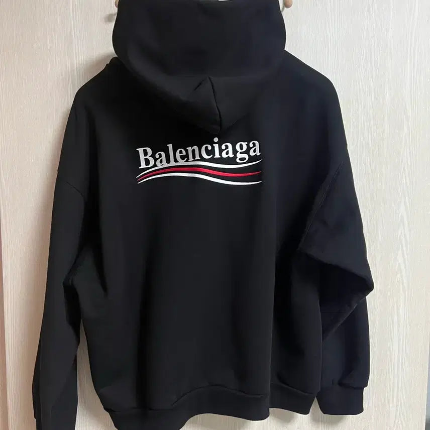 [BUNJANG] Balenciaga Wave Logo Embroidered Hoodie (Black) / [극미중고,구매내역,풀구성] 발렌시아가 웨이브로고 자수 후드 블랙