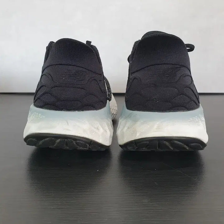 [SOLD OUT] 뉴발란스 프레쉬폼 x 1080 v11 블랙 썬더 (245)