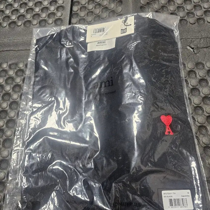 [BUNJANG] BTS (Army) Heart Logo Black Sweatshirt (M) / 아미 하트 로고 블랙 맨투맨 M