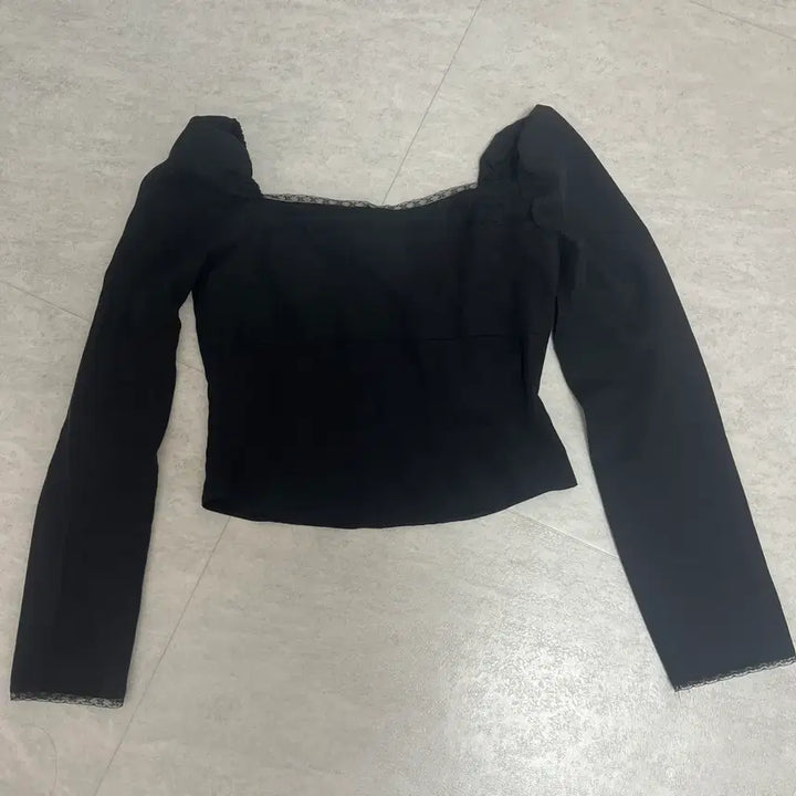[SOLD OUT] 제니오 [팝업 BEST][made] 클린스퀘어 레이스 블라우스 블랙