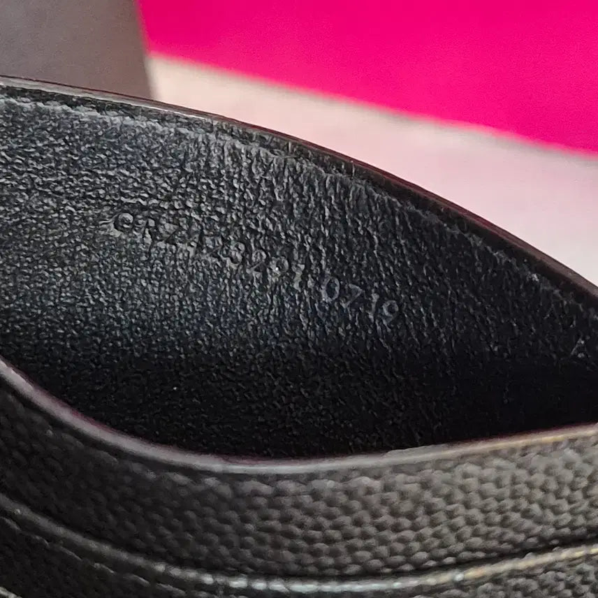 [BUNJANG] Saint Laurent Monogram Matelassé Quilted Card Wallet / [생로랑] 모노그램 마틀라세 퀼팅 카드지갑(풀구성)