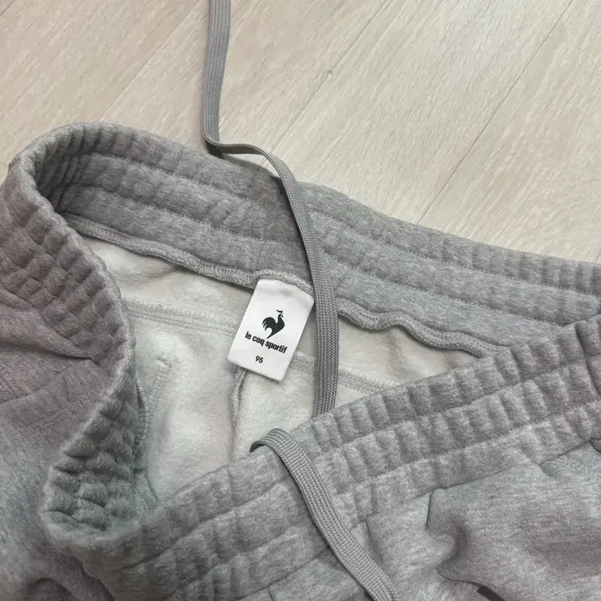 [SOLD OUT] 르꼬끄 기모 츄리닝 판매합니다!
