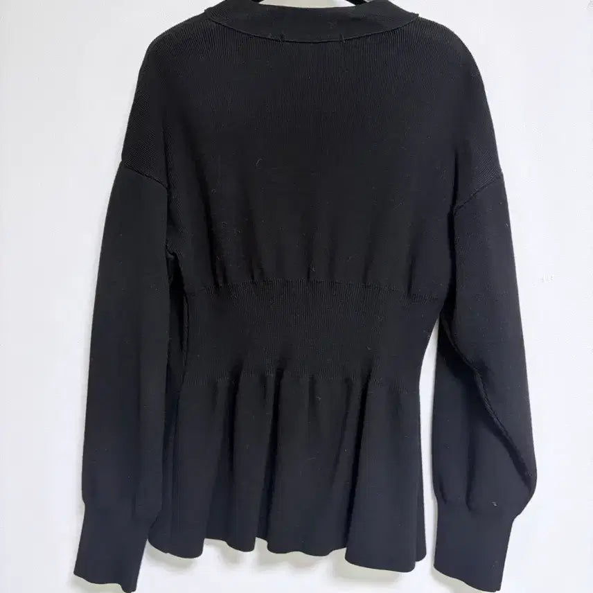 [SOLD OUT] 블랙 브이넥 슬림핏 가디건 자켓