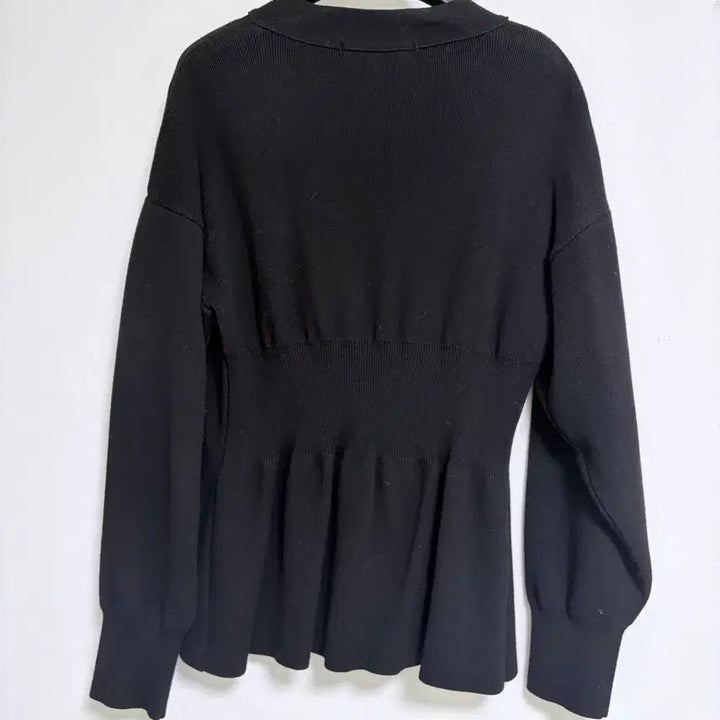 [SOLD OUT] 블랙 브이넥 슬림핏 가디건 자켓