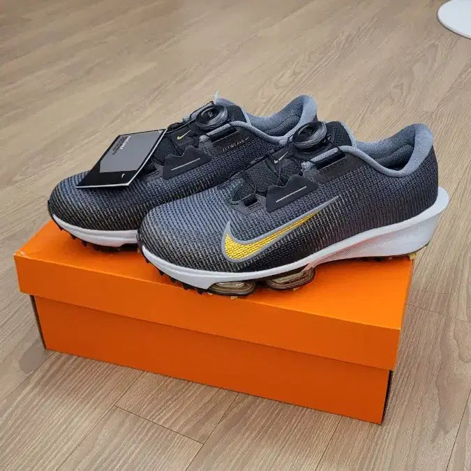 [BUNJANG] Nike Infinity Tour 2 BOA Golf Shoes / 새상품매장판) 나이키 골프화 인피니티 투어 2 보아 스파이크 245m