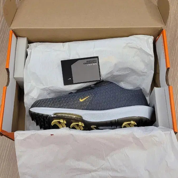 [BUNJANG] Nike Infinity Tour 2 BOA Golf Shoes / 새상품매장판) 나이키 골프화 인피니티 투어 2 보아 스파이크 245m