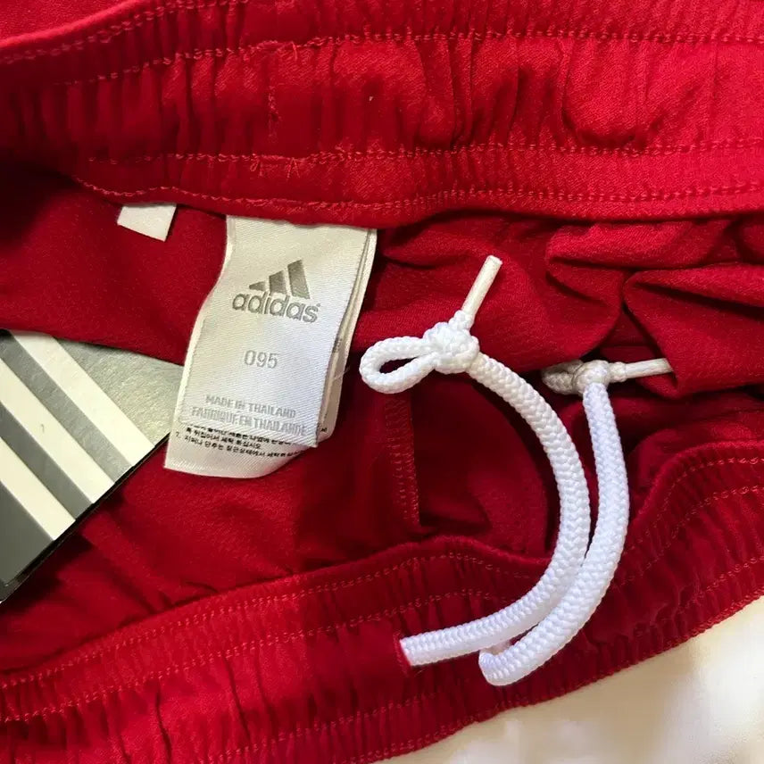 [BUNJANG] Adidas Red Three-Stripe Shorts XL / 아디다스 빨간색 3선 반바지 XL .(73)