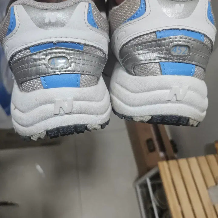[BUNJANG] New Balance 452 White/Blue Sneakers / 뉴발란스 운동화 흰파