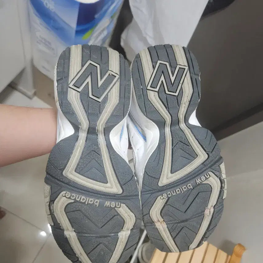 [BUNJANG] New Balance 452 White/Blue Sneakers / 뉴발란스 운동화 흰파