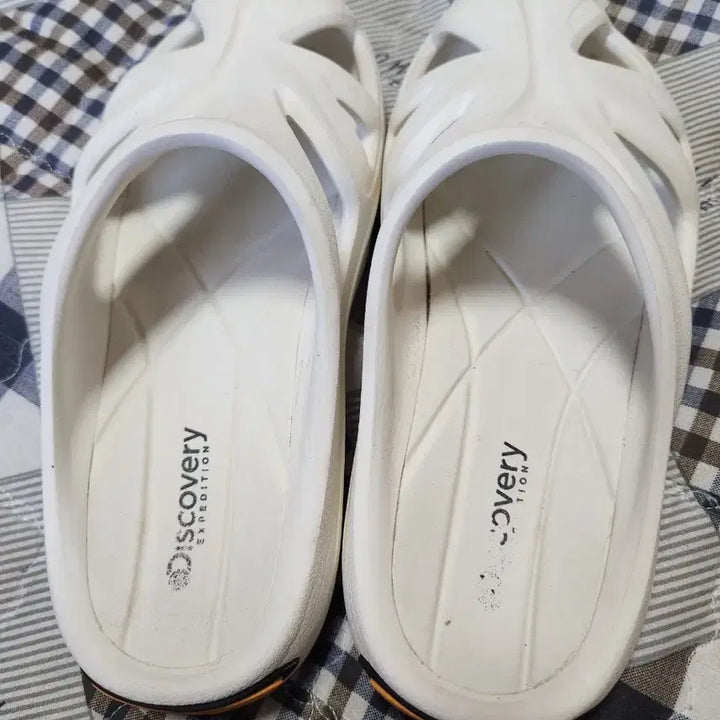 [BUNJANG] Discovery White Slippers (250mm) / 디스커버리 흰색 슬리퍼(250m)