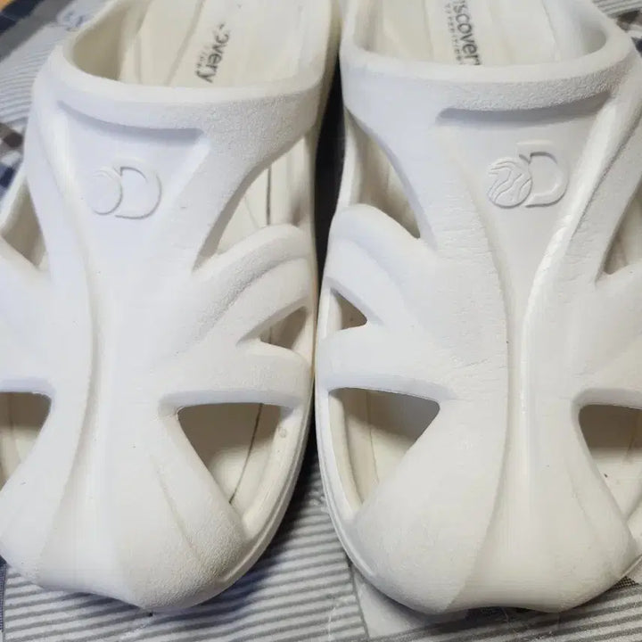 [BUNJANG] Discovery White Slippers (250mm) / 디스커버리 흰색 슬리퍼(250m)