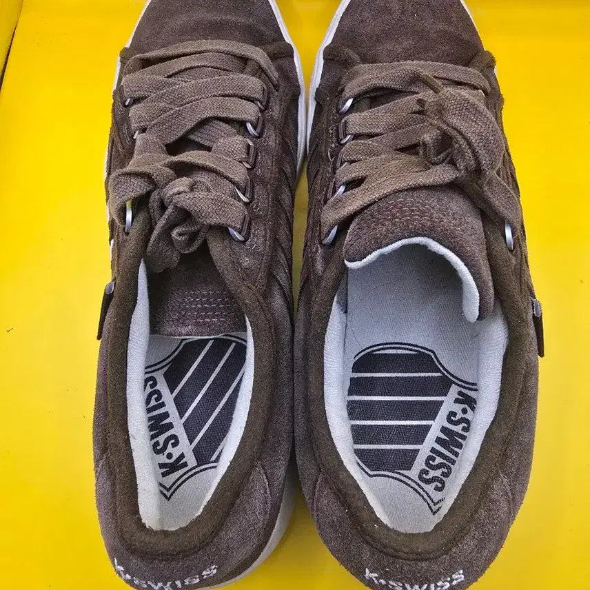 [SOLD OUT] 케이스위스 스웨이드 스니커즈 270
