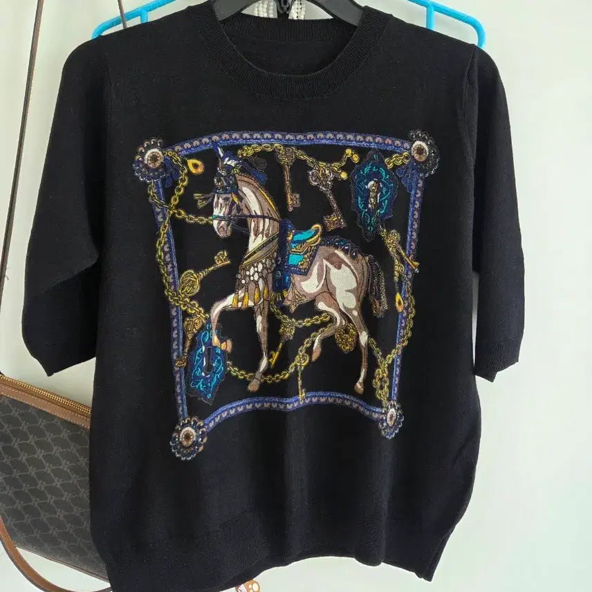 [BUNJANG] Black Horse Print Knit Top / 블랙 말 프린팅 반팔 니트