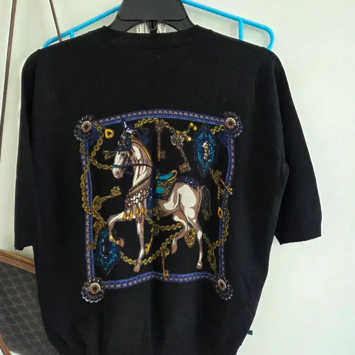 [BUNJANG] Black Horse Print Knit Top / 블랙 말 프린팅 반팔 니트