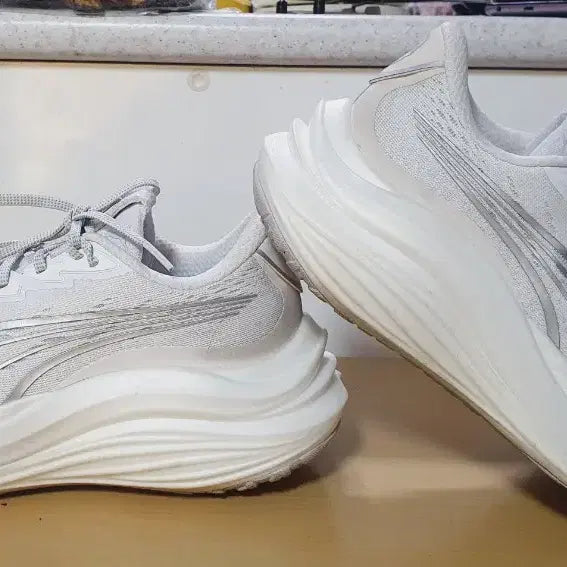 [BUNJANG] Puma MagmaX Nitro 260 Running Shoes / 퓨마 매그맥스 나이트로 260 러닝화