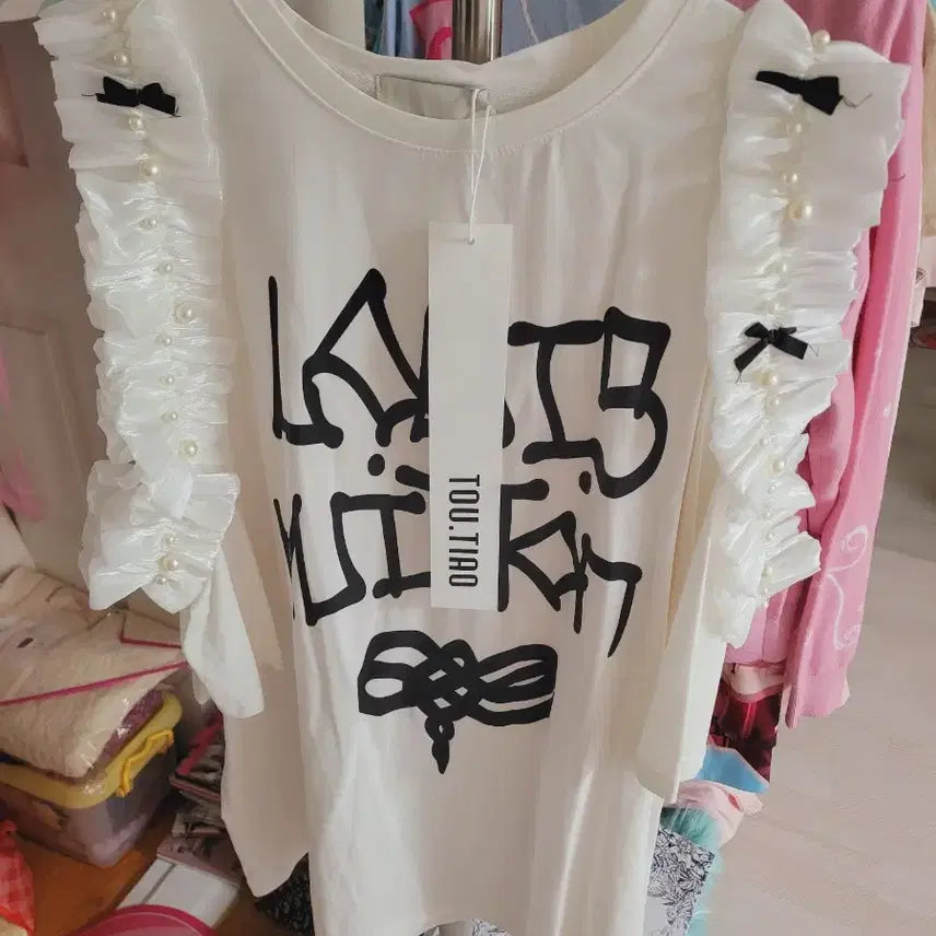 [BUNJANG] TOU.TIAO Frill Pearl White T-shirt / TOU.TIAO 프릴 진주 반팔 티셔츠
