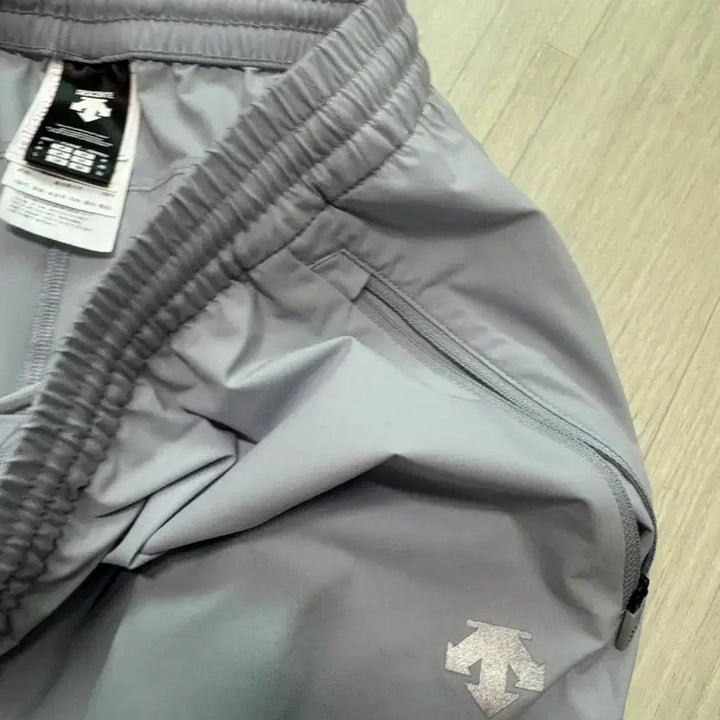[SOLD OUT] 데상트 긴바지 판매합니다!