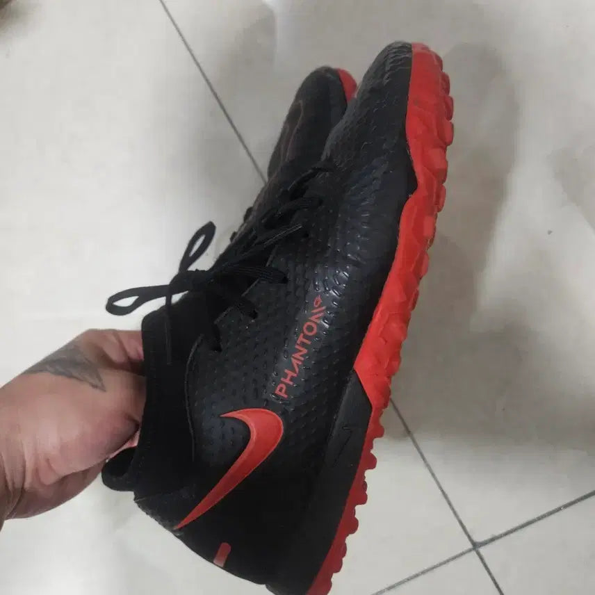 [BUNJANG] Nike Phantom Football Boots Black/Red / 나이키 팬텀 축구화 블랙/레드