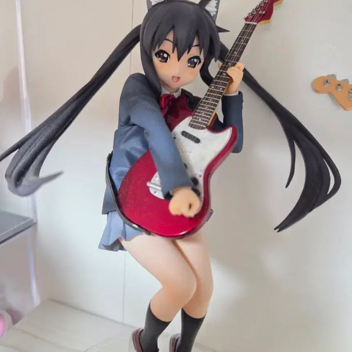 [BUNJANG] K-ON! Azusa Nakano Scale Figure (Base Damage) / 케이온 알터 스케일 아즈사(발판 하자)