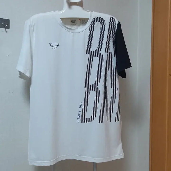 [BUNJANG] 다이나핏/한여름스판반팔티/깨끗한/정품/남105 / 다이나핏/한여름스판반팔티/깨끗한/정품/남105