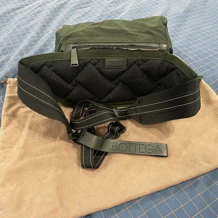 [BUNJANG] Bottega Veneta Belt Bag / 보테가베네타 벨트백 팝니다