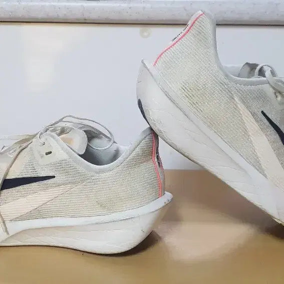 [SOLD OUT] 나이키 줌X 라이벌플라이 4 265~270 러닝화
