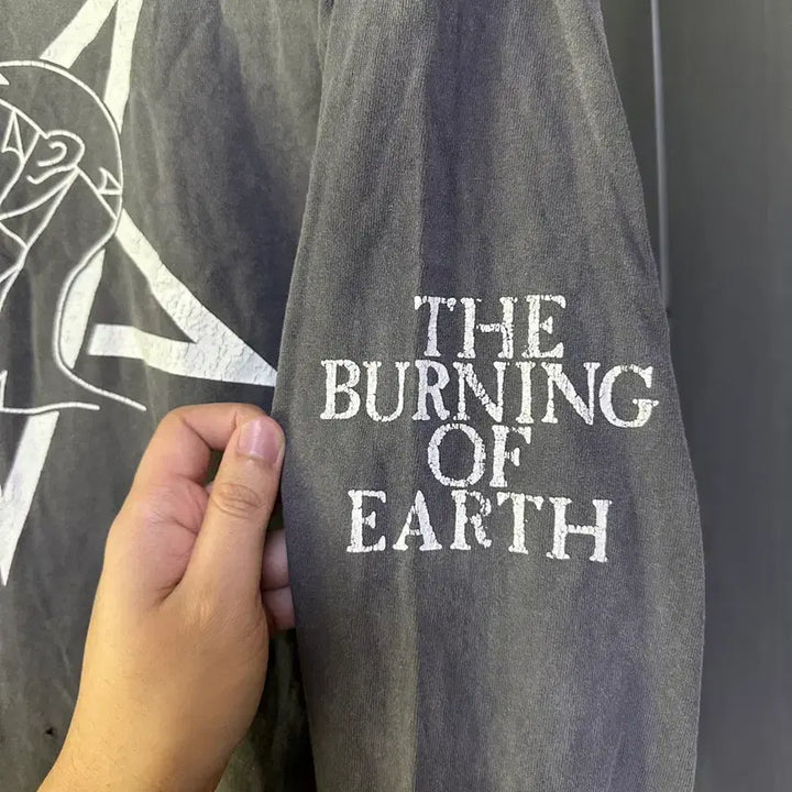 [BUNJANG] Saint Michael The Burning of Earth Long Sleeve / [XXL] 세인트미카엘 The burning of earth 롱 슬리브