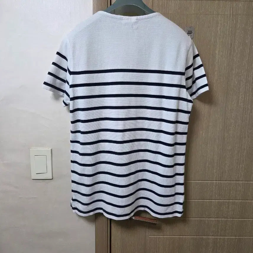 [BUNJANG] Lacoste Striped T-shirt / 라코스테 스트라이프 반팔티 100