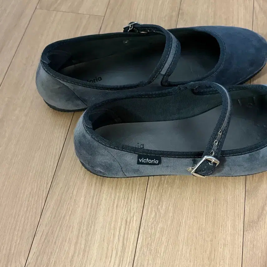 [BUNJANG] Victoria Velvet Mary Jane Flat Shoes / 빅토리아 벨벳 메리제인 플랫 슈즈 차콜