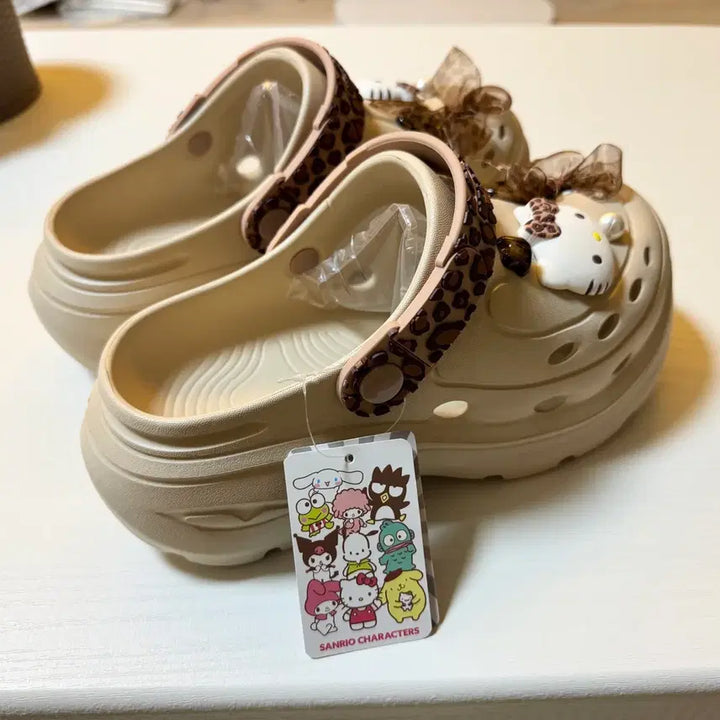 [BUNJANG] Sanrio Hello Kitty Leopard Crocs / 2026 신상 산리오 레오파드 태닝 헬로키티 크록스st 새상품(추가입고)