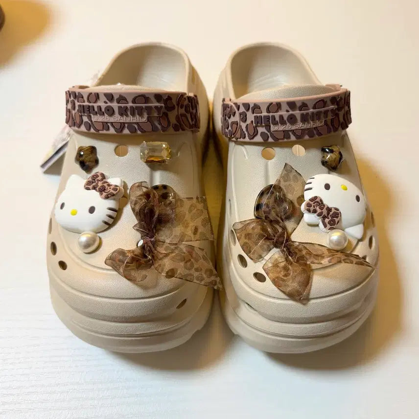 [BUNJANG] Sanrio Hello Kitty Leopard Crocs / 2026 신상 산리오 레오파드 태닝 헬로키티 크록스st 새상품(추가입고)