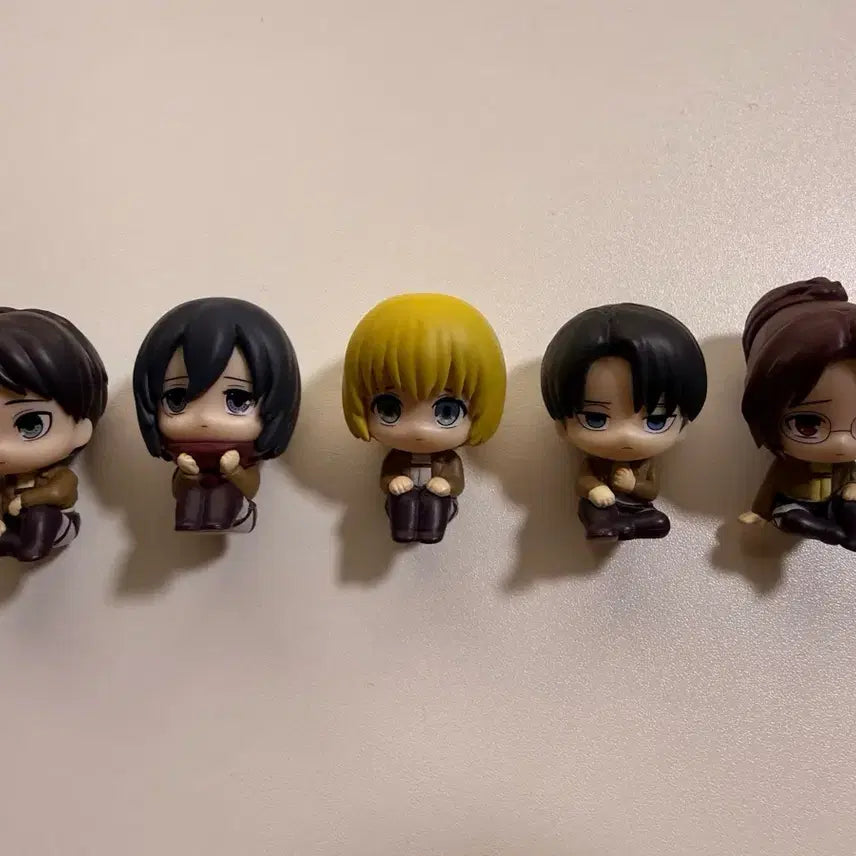 [BUNJANG] Attack on Titan Marching Band Uniform Figure / 진격의거인 마치보케 제복버전 개봉양품 팝니다