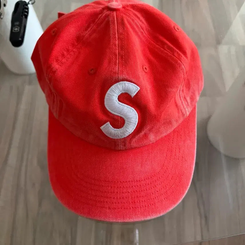 [SOLD OUT] 슈프림 22fw 피그먼트 6패널 S로고 캡 오렌지