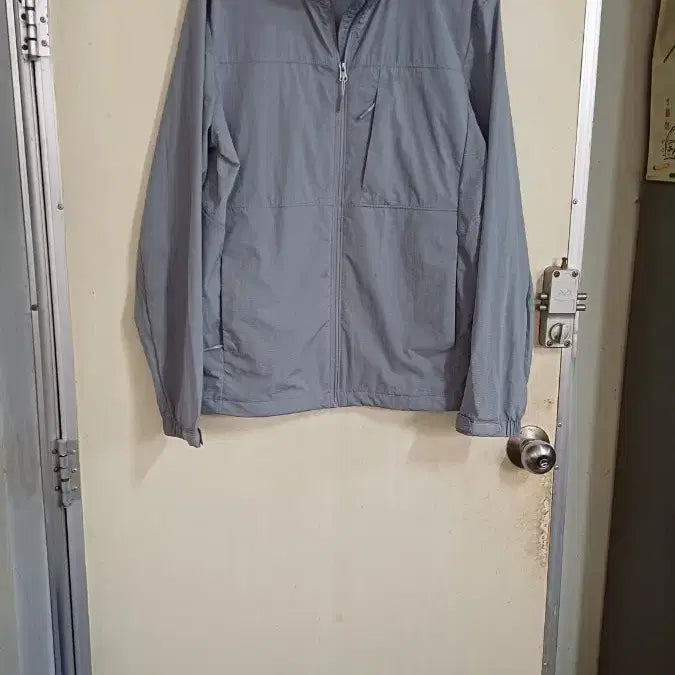 [SOLD OUT] 네파남성봄여름자켓100싸이즈새옷