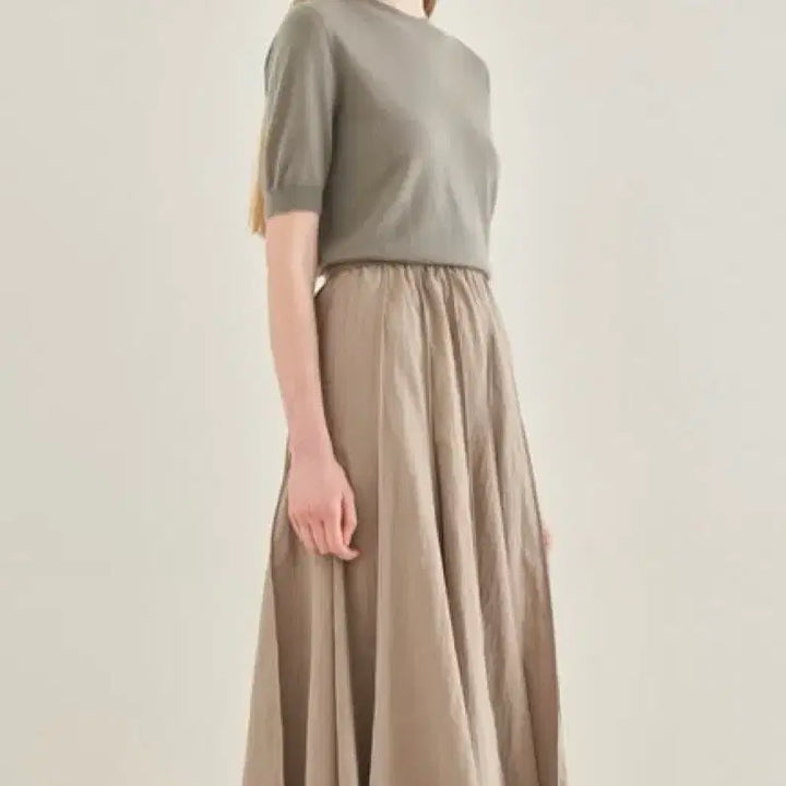 [SOLD OUT] 한섬 더캐시미어 봉제 라인 플리츠 스커트