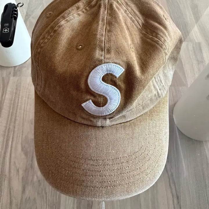[SOLD OUT] 슈프림 6패널 피그먼트 S로고 캡
