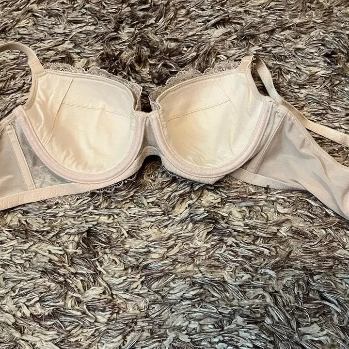 [SOLD OUT] 오르화 레이스 장식 브라 베이지 70 E
