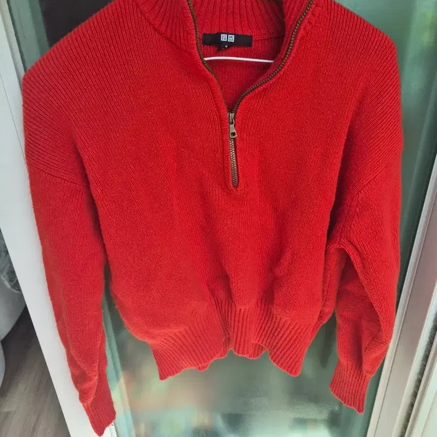 [BUNJANG] Uniqlo Red Half Neck Knit / 유니클로 레드 하프넥 니트