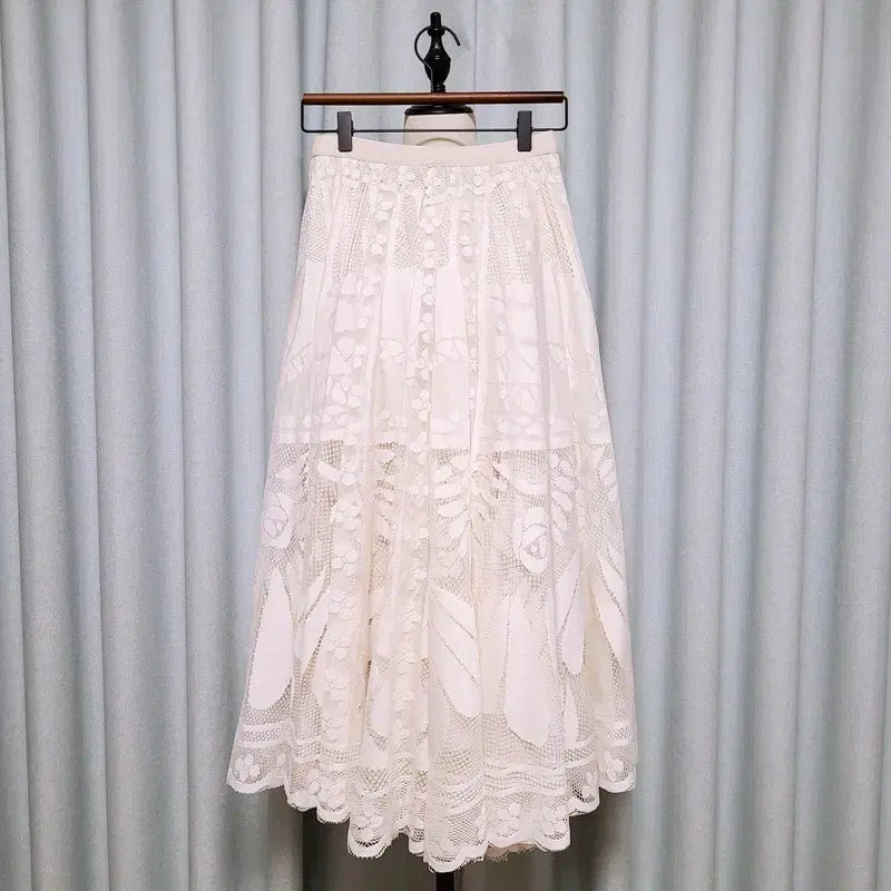 [SOLD OUT] 스튜디오에이지 레이스 스커트