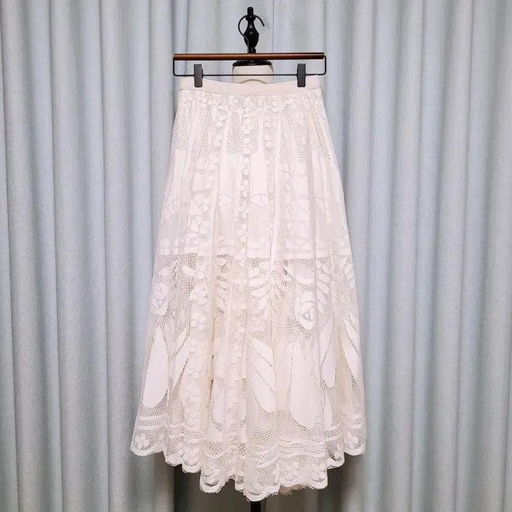 [SOLD OUT] 스튜디오에이지 레이스 스커트