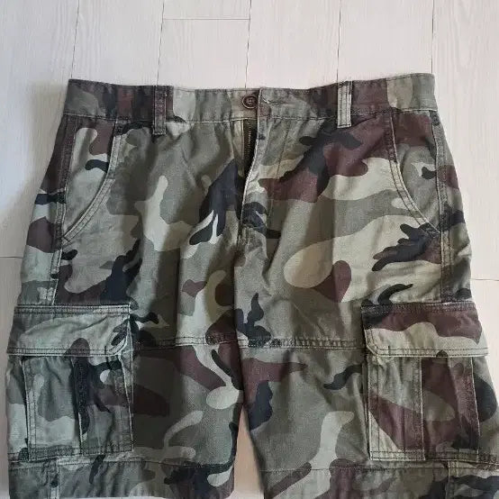 [SOLD OUT] 카모 카고 반바지 34~35 사이즈