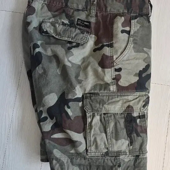 [SOLD OUT] 카모 카고 반바지 34~35 사이즈